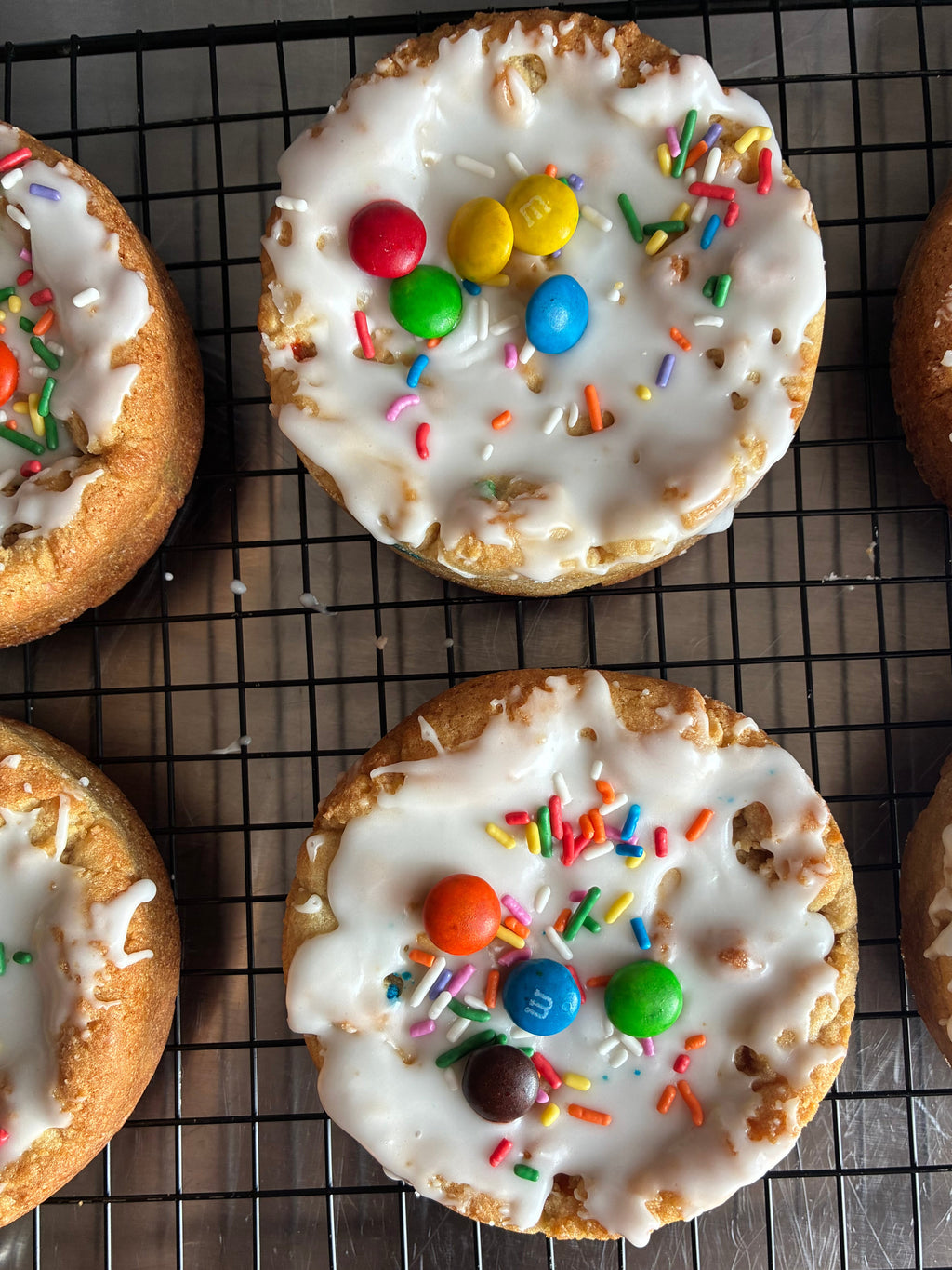 THE BASQUIAT (6) COOKIES AKA PARTY BIRTHDAY SPRINKLES & M&MS COOKIE